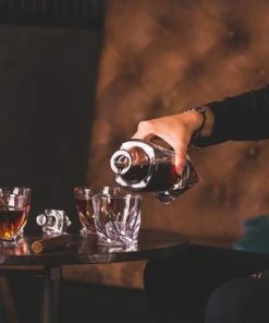 Gloednieuw ???? VDN Edam Whiskey Set Handgeblazen - 1 Whiskey Decanteer Karaf Met 4 Whiskeyglazen - Loodvrij Kristal Glas ✨ -Bourgogne Shop 550x366 49