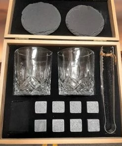 Beste recensies van ???? Joyage Whiskey Set Met 2 Whiskey Glazen En 8 Whiskey Stenen - Inclusief 2 Onderzetters - Set Whiskey Glazen - Whisky Set - Tumbler Whisky Glazen - Whiskey Stenen - Cadeau Voor Man - Kado Man ✔️ -Bourgogne Shop 550x411 7