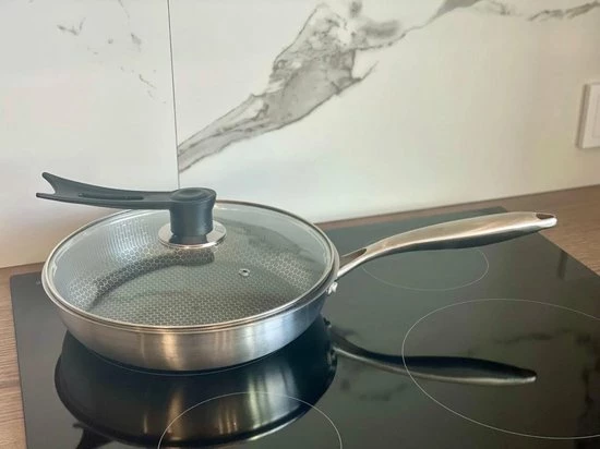 Uitgang ✨ MONOO Luxe Honingraat Wokpan Met Deksel - 32cm - Inductie - Compound Steel Wok ???? 9 Uitgang ✨ MONOO Luxe Honingraat Wokpan Met Deksel - 32cm - Inductie - Compound Steel Wok ???? - Afbeelding 9