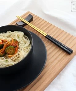 Hete verkoop ✨ House Of Husk Chopsticks Set - Koreaanse Eetstokjes - Vaatwasserbestendig - RVS - 5 Paar - Duo Tone - Zwart Goud ???? -Bourgogne Shop 550x548 23