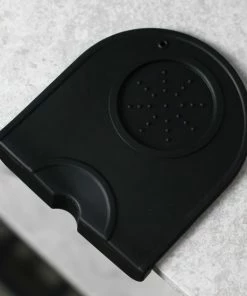 Beste Verkoop ✔️ Barista-essentials Tampermat Met Hoek - Klein - Tampingmat - Tampermat ⭐ 7 Beste Verkoop ✔️ Barista-essentials Tampermat Met Hoek - Klein - Tampingmat - Tampermat ⭐ -Bourgogne Shop 550x550 326