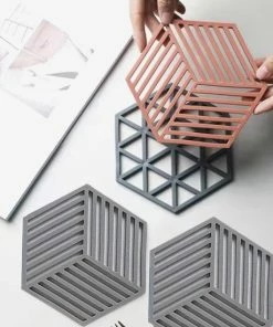 Goedkoop ⭐ DB Onderzetters (2 Stuks) - Multifunctioneel - Siliconen - Accessoires - Glas Onderzetters - Zeshoekig - Hip Design - Zwart ✔️ -Bourgogne Shop 550x550 377