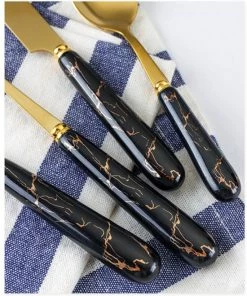 Goedkoopste ???? Levabe Keramisch 24 Delig Bestek Set - Goud - 6 Persoons - Gouden Bestek Set - Mes Vork Lepel - Vaatwas Bestendig - Tafelbestek - Goud Zwart ✨ -Bourgogne Shop 550x659 5